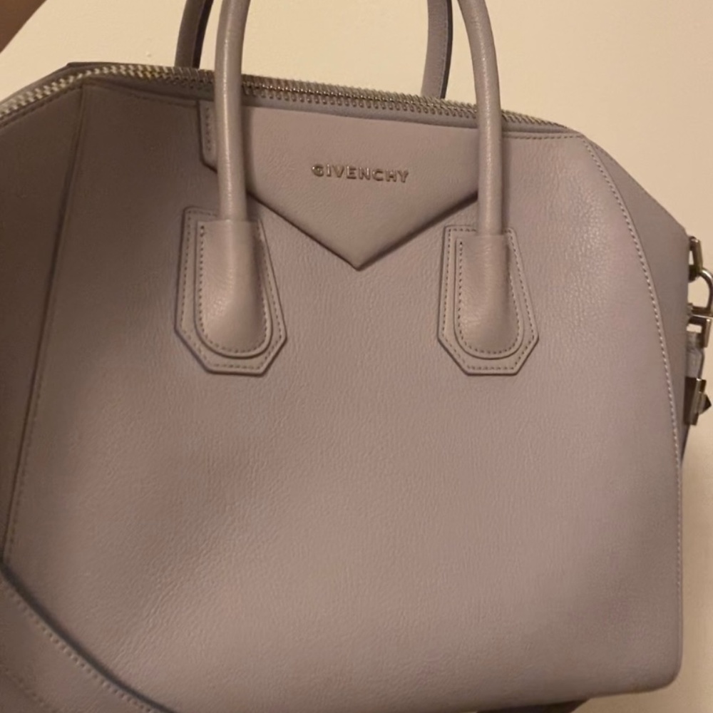 Givenchy Antigona